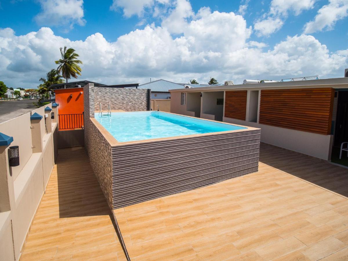 Evasion En Plein Coeur De La Ville T2 Jacuzzis Sauna Et Piscine Au Centre De Port-Louis Exterior foto